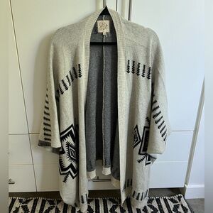 Chasor Cream & Gray Patterned Women's Sweater